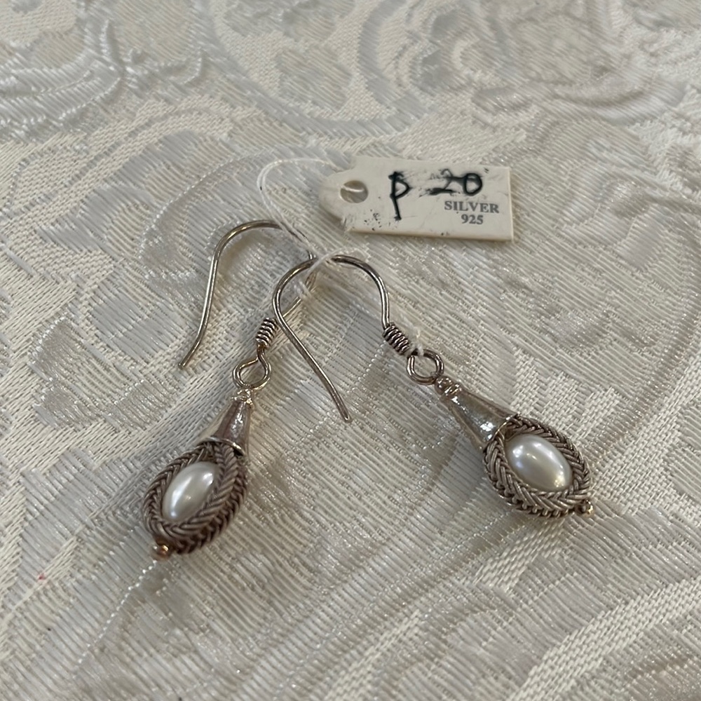 Sterling silver pearl earrings